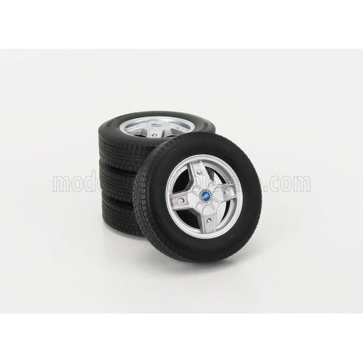 KK SCALE ACCESSORIES SET 4X WHEELS AND RIMS FOR FIAT 500 ABARTH 1968 - BLACK SILVER 1/12
