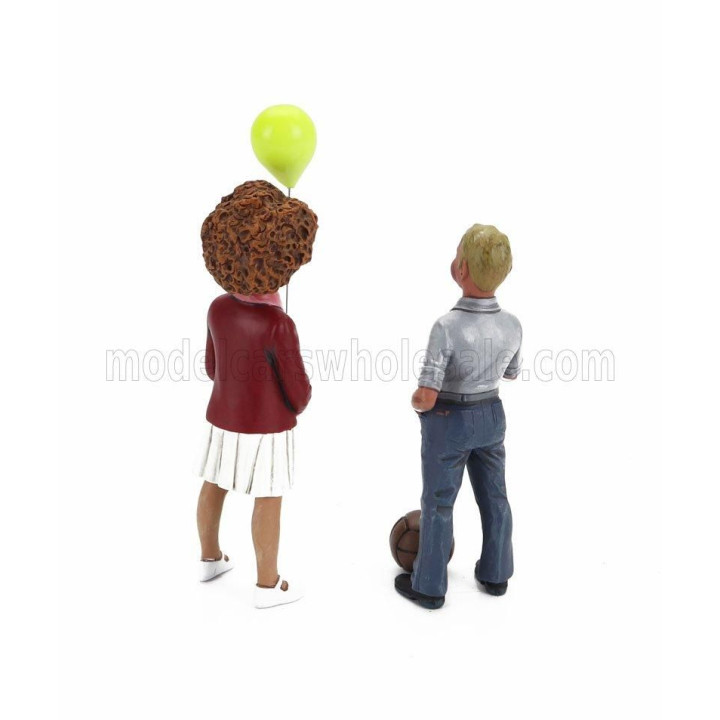 LE MANS MINIATURES FIGURES SET 2X BAMBINI CON PALLONCINI - CHILDREN WITH BALLOON TESSA & NILS - VARIOUS 1/18