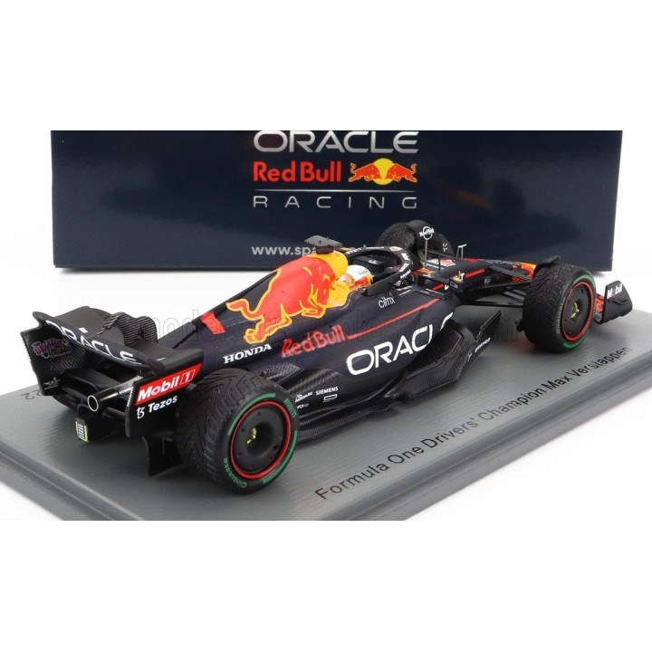 SPARK MODEL RED BULL F1  RB18 TEAM ORACLE RED BULL RACING N 1 WINNER JAPAN GP WITH PIT BOARD WORLD CHAMPION 2022 MAX VERSTAPPEN 