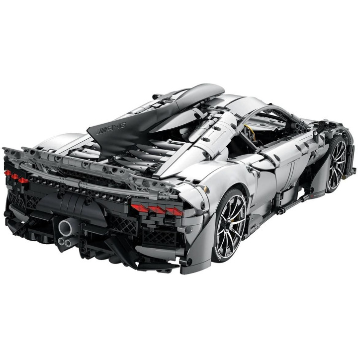 AMG One - stavebnice z kostek
