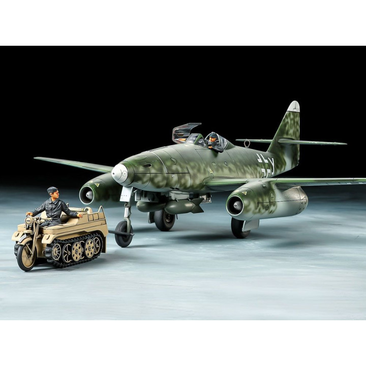 Tamiya 25215 Me262A-2a & Kettenkraftrad 1:48