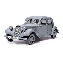 Tamiya 32517 Citroën Traction 11CV Staff Car 1/48