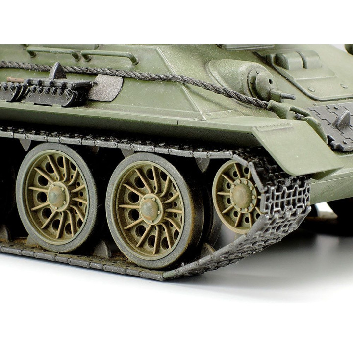 Tamiya 32599 Russian Medium Tank T-34-85 1/48