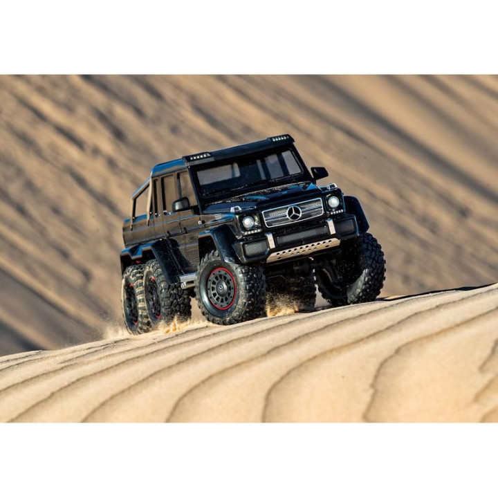 Traxxas TRX-6 Mercedes G 63 6x6 1:10 RTR stříbrný