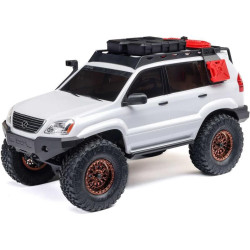 Malý RC model auta Axial SCX24 s licencovanou karosérií Lexus GX 470 a LED osvětlením. Model je vybaven víceprvkovým zavěšením s olejovými tlumiči pro jízdu v terénu. Vše potřebné je v balení - RC souprava 2,4GHz, LiPo akumulátor 7.4V 350mAh a USB...