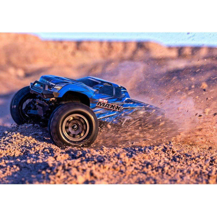 Traxxas Mini Maxx 1:12 BL-2s RTR modrý