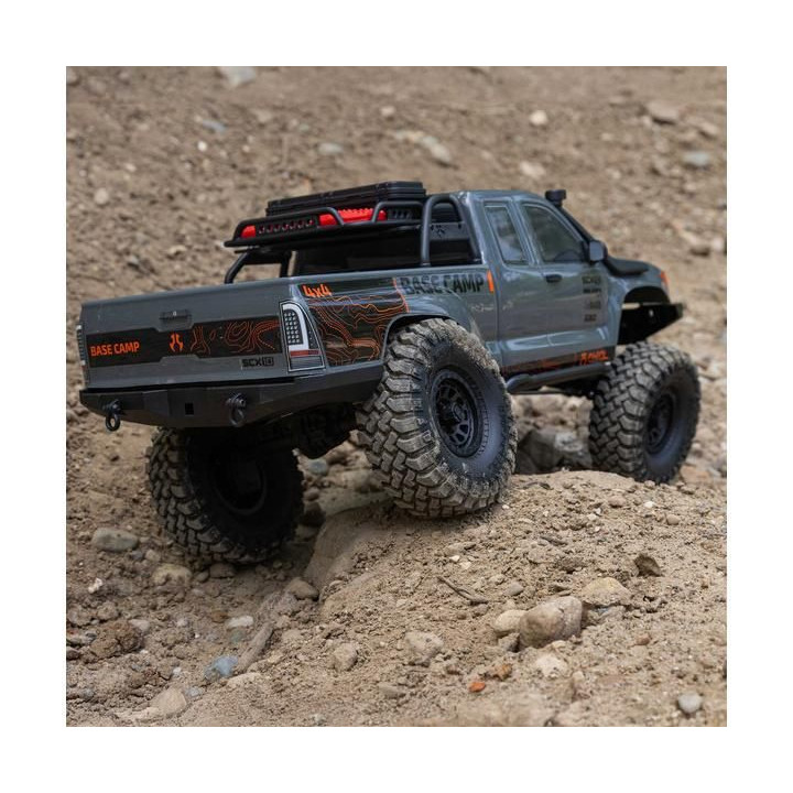 Axial SCX10 III Base Camp 4WD 1:10 RTR bílý