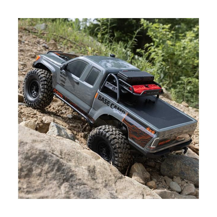 Axial SCX10 III Base Camp 4WD 1:10 RTR bílý