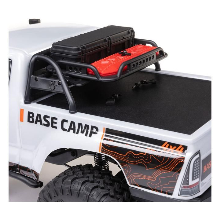 Axial SCX10 III Base Camp 4WD 1:10 RTR bílý