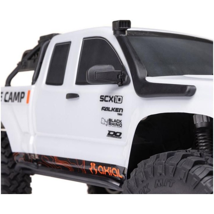 Axial SCX10 III Base Camp 4WD 1:10 RTR bílý