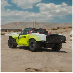RC model auta Arrma Senton 223S BLX v měřítku 1:10, s náhonem 4WD, výkonným střídavým motorem a rychlostí až 80 km/h. Nezávislé zavěšení, olejové tlumiče, řídící jednotka Spektrum 80A SLT 2-3S LiPo, elektronická stabilizace DSC.