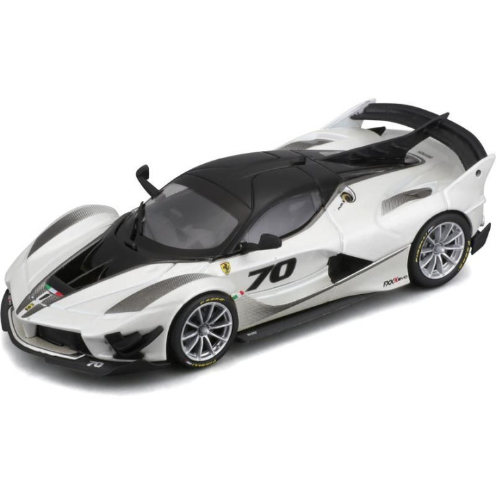 Bburago Ferrari FXX-K EVO 2017 1:43 bílo-černá
