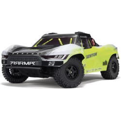 RC model auta Arrma Senton 223S BLX v měřítku 1:10, s náhonem 4WD, výkonným střídavým motorem a rychlostí až 80 km/h. Nezávislé zavěšení, olejové tlumiče, řídící jednotka Spektrum 80A SLT 2-3S LiPo, elektronická stabilizace DSC.