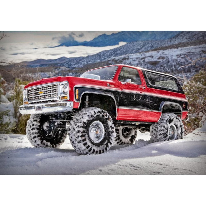 Traxxas TRX-4 Chevrolet K5 Blazer 1979 1:10 RTR červená