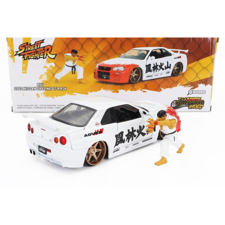 JADA NISSAN SKYLINE GT-R (R34) ADVAN 2002 WITH STREET FIGHTER RYU FIGURE - WHITE RED 1/24