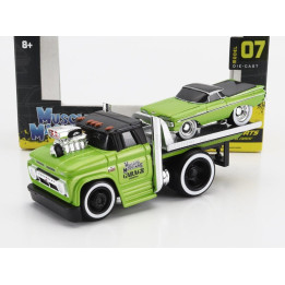 MAISTO CHEVROLET C-60 FLATBED CAR TRANSPORTER 1966 WITH CHEVROLET EL CAMINO PICK-UP CUSTOM 1959 - LIGHT GREEN MET 1/64