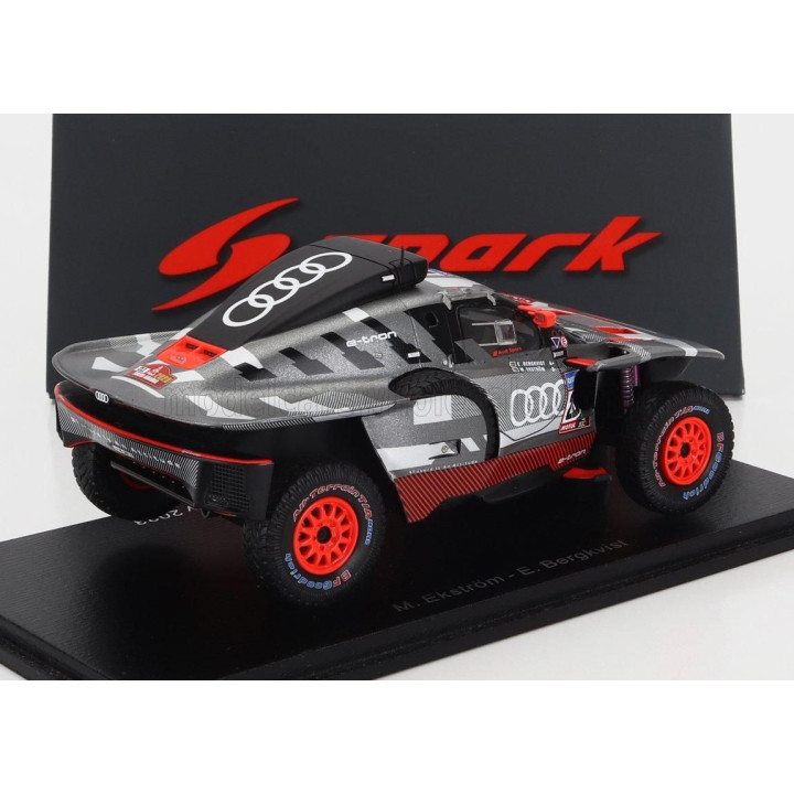 SPARK MODEL AUDI Q E-TRON RS TEAM AUDI SPORT N 211 RALLY DAKAR 2023 MATTIAS EKSTROM - EMIL BERGKVIST - GREY SILVER BLACK 1/43