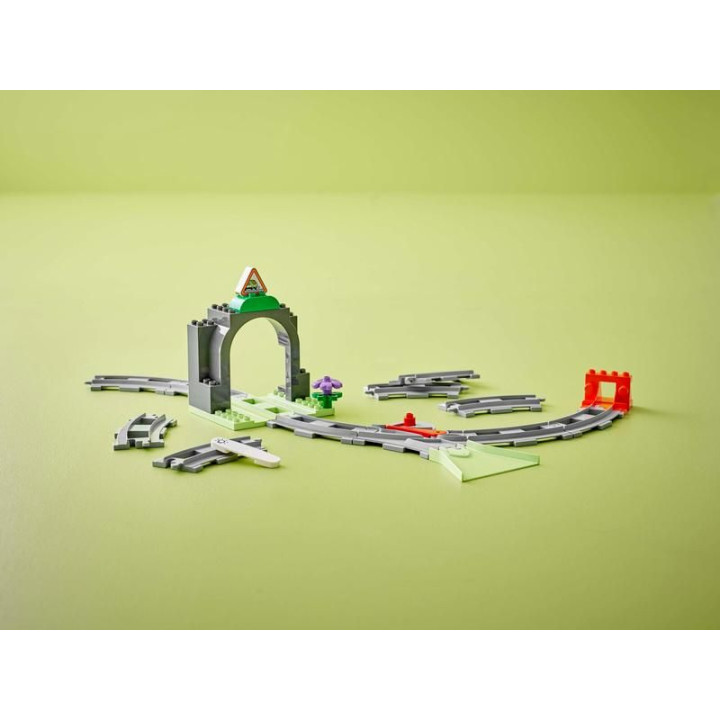 LEGO DUPLO - Železniční tunel a koleje – rozšiřující sada