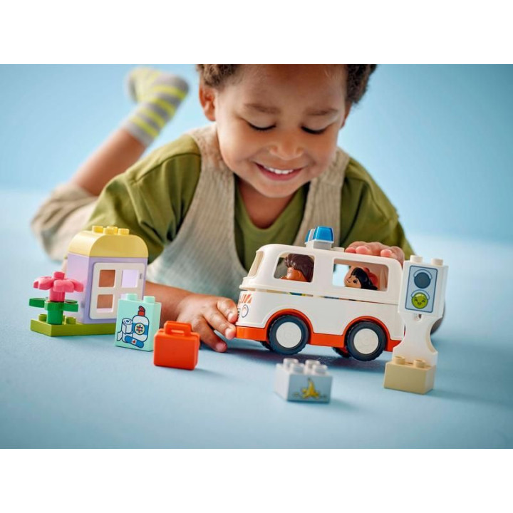 LEGO DUPLO - Sanitka a řidič