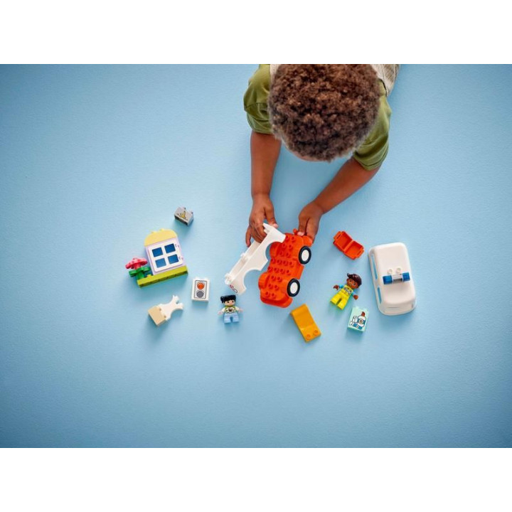 LEGO DUPLO - Sanitka a řidič