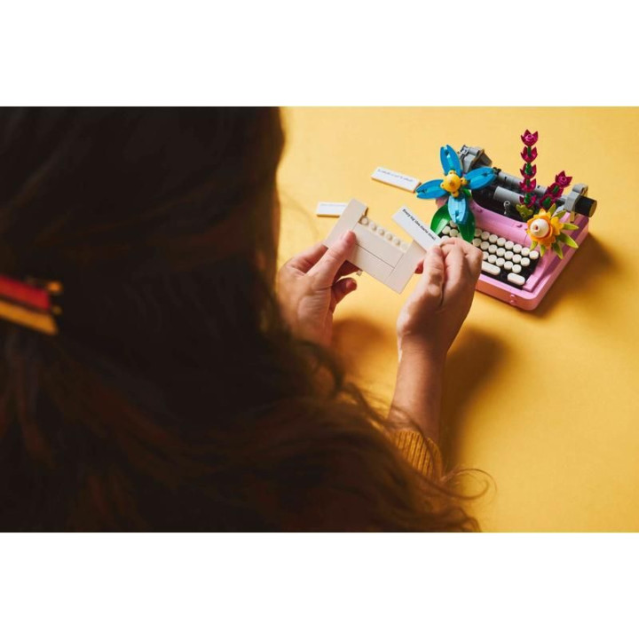LEGO Creator - Psací stroj s květinami
