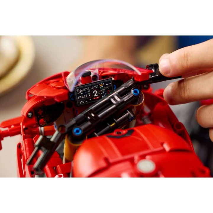 LEGO Technic - Motorka Ducati Panigale V4 S