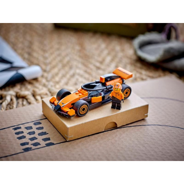 LEGO City - Jezdec F1® se závodním vozem McLaren