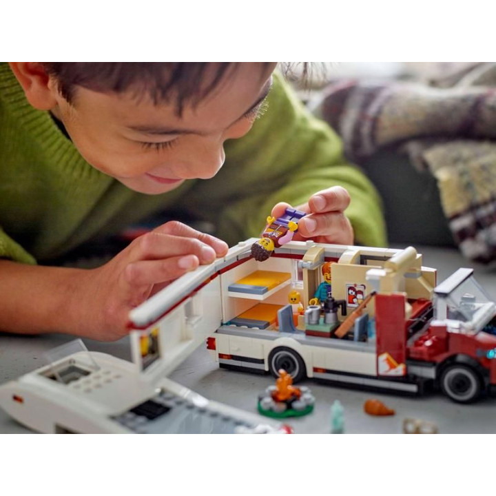 LEGO City - Prázdninový dobrodružný karavan