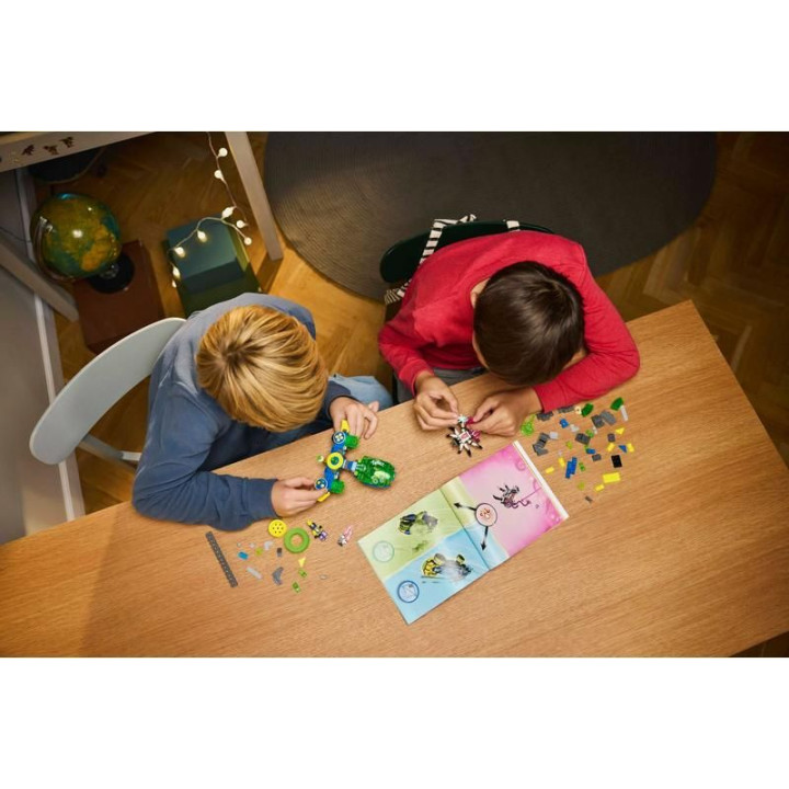LEGO DREAMZzz - Mateo a akční závodní auto Z-Flek