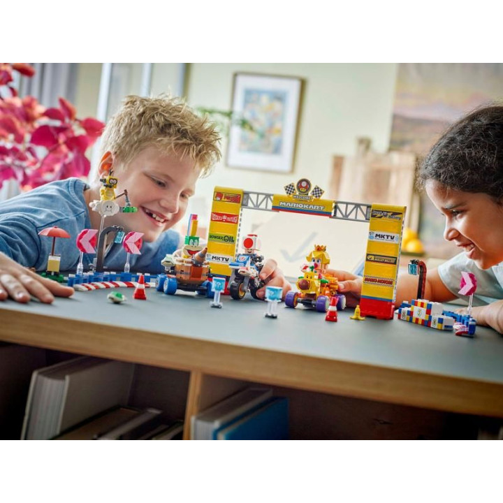 LEGO Super Mario - Mario Kart™ – Baby Peach a sada Grand Prix