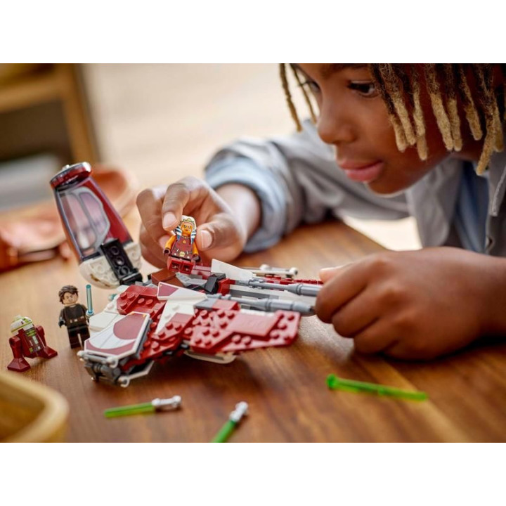 LEGO Star Wars - Ahsoka a jediská stíhačka Interceptor™