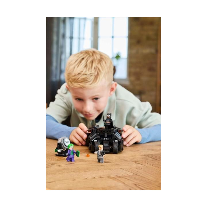 LEGO DC Batman - Batman™ Tumbler vs. Two-Face™ a Joker™