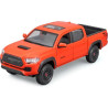 Kovový model auta 1:27 Maisto 32910O Toyota Tacoma TRD Pro nejen pro sběratele. Model je v detailním provedení a má otevíratelné dveře. Barva modelu je oranžová a je přibližně 17 cm velký.