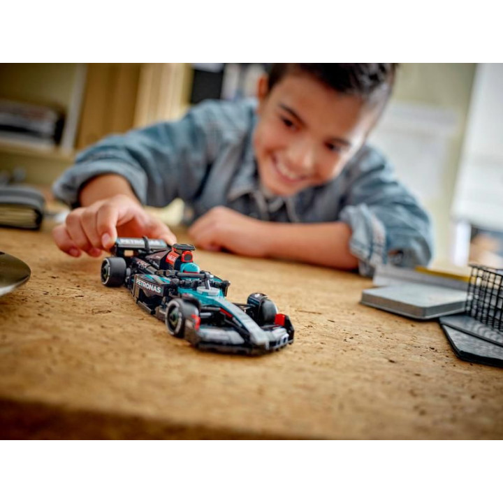 LEGO Speed Champions - Závodní auto Mercedes-AMG F1® W15