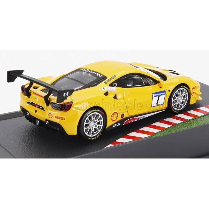 EDICOLA FERRARI 488 GT3 3.9L TURBO V8 N 1 CHALLENGE 2017 - YELLOW 1/43