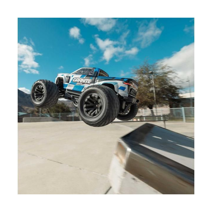 Arrma Granite Mega 665 1:10 4WD RTR oranžová