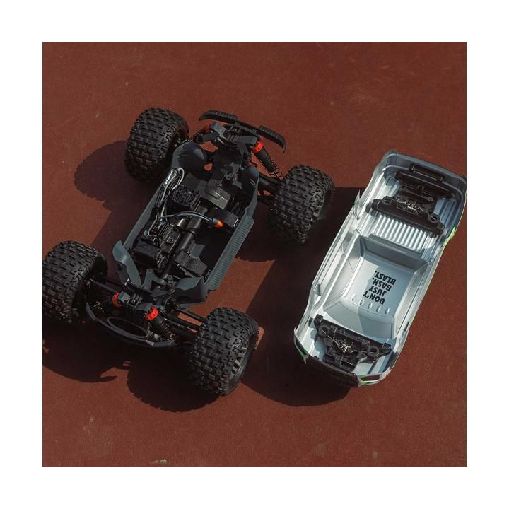 Arrma Granite Mega 665 1:10 4WD RTR oranžová