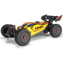 RC model buggy Arrma Typhon Mega v měřítku 1:8 s pohonem 4x4 a rychlostí až 32 km/h. Odolné šasi s kluznými deskami a zvýšenými bočnicemi. Robustní diferenciály s kovovými převody. Nadrozměrný o 11% větší stejnosměrný motor 665. Olejové tlumiče....