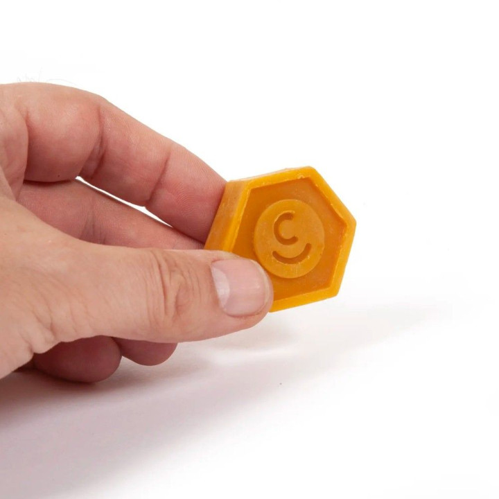 OcCre Beeswax thread conditioner / Kondicionér na vlákna z včelieho vosku