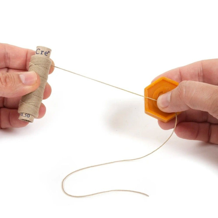 OcCre Beeswax thread conditioner / Kondicionér na vlákna z včelieho vosku