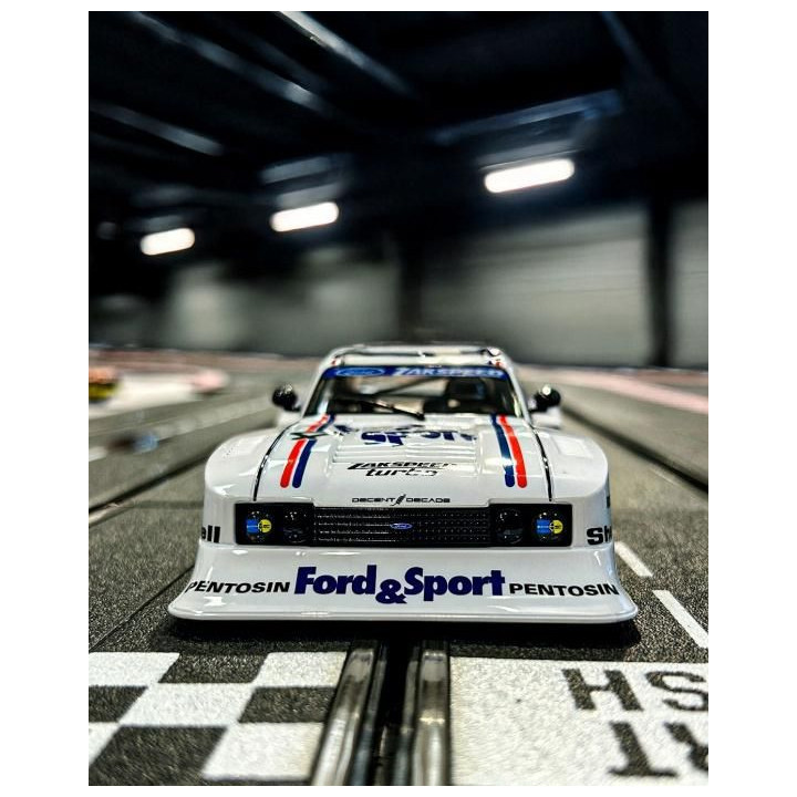 Auto Carrera D124 - 23996 Ford Capri Zakspeed