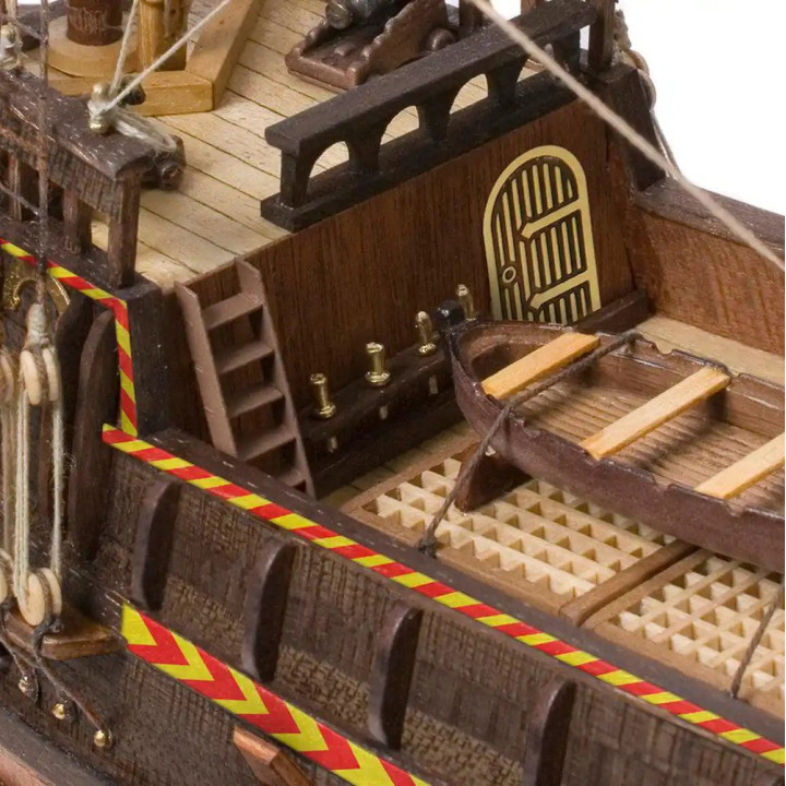 OcCre Golden Hind 1:85