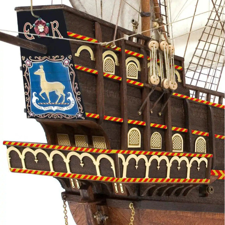 OcCre Golden Hind 1:85