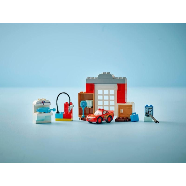 LEGO DUPLO - McQueen a návštěva v garáži doktora Hudsona