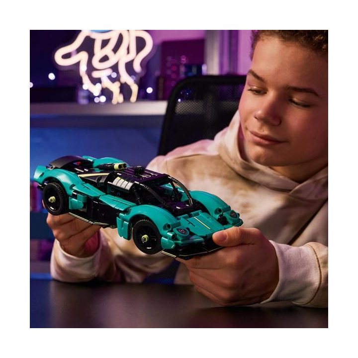 LEGO Technic - Aston Martin Valkyrie