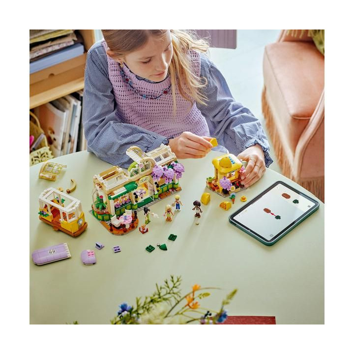 LEGO Friends - Kavárna plná rostlin a květinářství