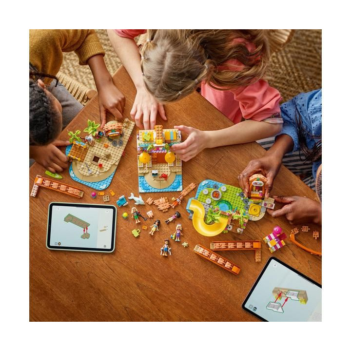 LEGO Friends - Rodinná dovolená u pláže