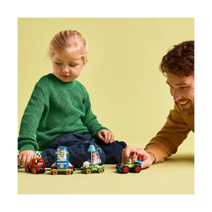 LEGO Disney - Slavnostní vláček a Autíčko z Příběhu hraček