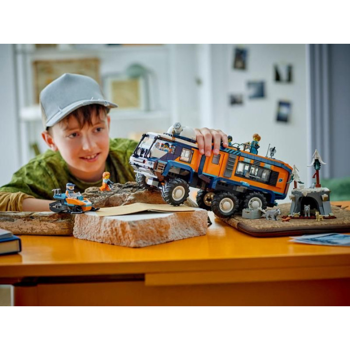 LEGO City - Nákladní auto s laboratoří pro průzkumníky Arktidy