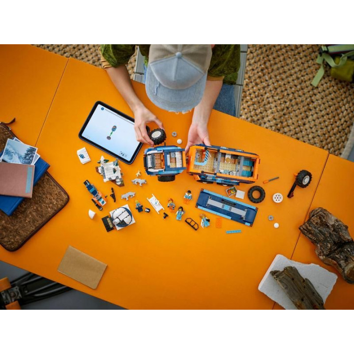 LEGO City - Nákladní auto s laboratoří pro průzkumníky Arktidy